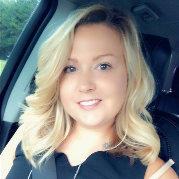 All items come from a smoke free, pet loving home! - Picture 2 of 2